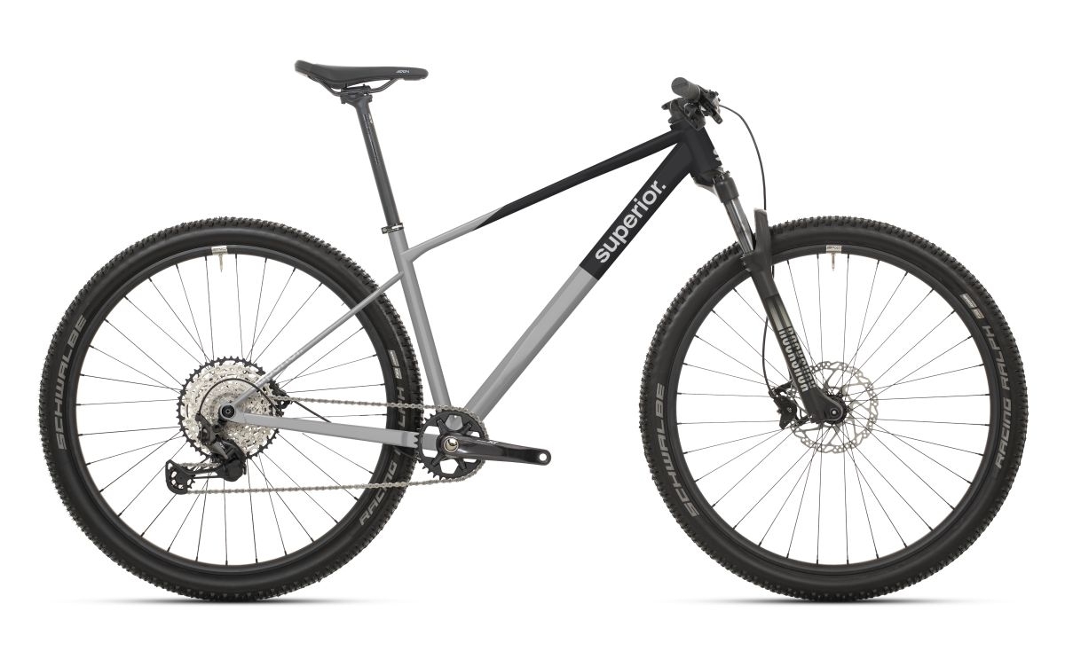 SUPERIOR XP 6.1 / Gloss Brush Alu / Black